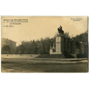 [PIŁSUDSKI, Józef] Pomnik I-go Marszałka Polski J. Piłsudskiego w Tarnopolu. 11.XI.1935 r...