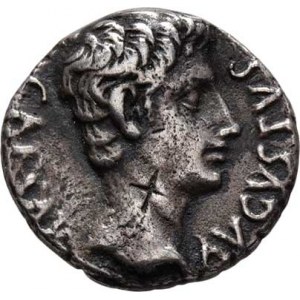 Augustus, 27 př.Kr. - 14 po Kr., AR Denár, Rv: OB.CIVIS.SERVATOS. kolem věnce,