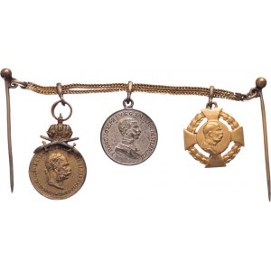 Rakousko - Uhersko, František Josef I., 1848 - 1916, Zlacený bronzový řetízek se 3 miniaturami: Sig