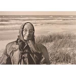 Eugeniusz Haneman - Jesienny portret [matka], 1962. Life time print. Pieczęć i opis autorski na rewersie...