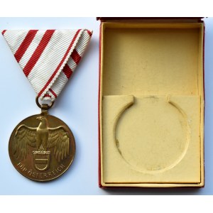 Austria, medal pamiątkowy za udział w I wojnie światowej 1914-1918, oryginalne pudełko, PIĘKNY