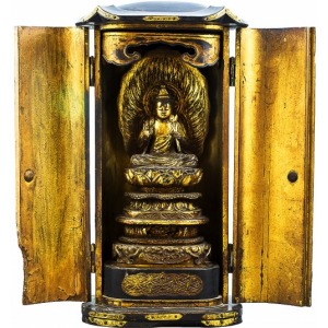 Ołtarzyk zamykany z bodhisattwą Kannon