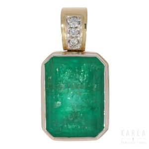 A Columbian emerald set pendant, 20th century