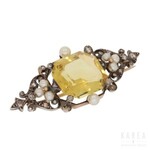 A citrine set brooch, late 19th/early 20th century