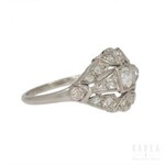 An Art Déco diamond ring, 1920s-30s