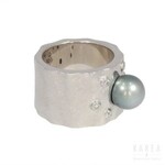 A Tahiti pearl set ring, by MJM Atelier, 21st century