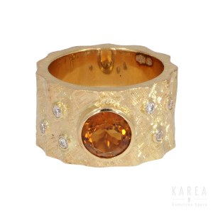 A citrine set ring of abstract design, by MJM Atelier, 21st century