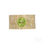 A green peridot set ring of abstract design, by MJM Atelier, 21st century