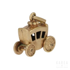 A pendant/charm modelled as a carriage, 20th century