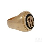 A signet ring, late 19th century