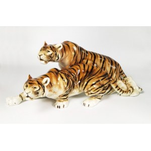 Duxer Porzellanmanufaktur AG (zał. 1853, od 1992 Royal Dux Bohemia), Dwa skradające się tygrysy