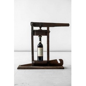 Wine corking device