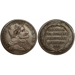 Italy PAPAL STATES 1 Piastra 1684. Innocent XI(1676-1689). Averse: Capped bust right. Lettering...