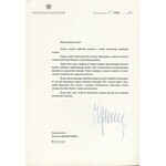Zestaw listów do pisarki Seweryny Szmaglewskiej z 1986 r. [odręczne podpisy W. Jaruzelskiego, H. Jabłońskiego, Z. Messnera, B. Suchodolskiego i in.]