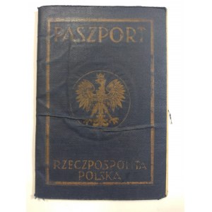 Passport of the Republic of Poland in the name of Israel Hersz Kornbajser, resident of Haifa.