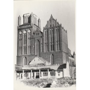 STARGARD. Kościół NMP Królowej Świata przed odbudową; fot. H. Kosicki 1951; na verso odręczny opi …