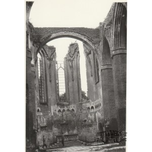 BRANIEWO. Bazylika św. Katarzyny Aleksandryjskiej – ruiny, widok na prezbiterium; anonim, 26 VII …