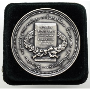 III RP, Medal Stanisław Staszic