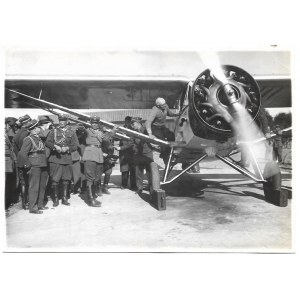 [Polish Army - aviation - after a flight between New York and Warsaw by brothers Boleslaw and Jozef Adamowicz - photo...