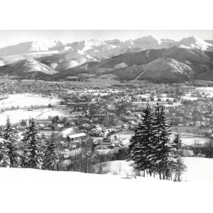 [GÓRY - Zakopane - panorama miasta i Tatr - fotografia widokowa]. [l. 60. XX w.]. Fotografia form. 12,6x17,...