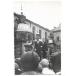 [KENNEDY Robert - z wizytą w Krakowie - fotografie sytuacyjne]. 29 VI 1964. Zestaw 14 fotografii form. ca 12x8 cm,...