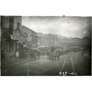 [Rynek krakowski - Targowisko Miejskie - fotografia sytuacyjna]. Negatyw celuloidowy form. ca 14,...