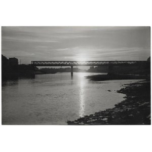 [KRAKÓW - Dębnicki-Brücke - Ansichtsfoto]. [l. 1930er]. Foto-Formular. 9,4x14,2 cm, von [...