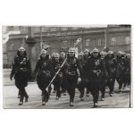 [ŁÓDŹ - Freiwillige Feuerwehr - Situationsfotos]. [l. 1920er Jahre]. Satz von 2 Fotos form....