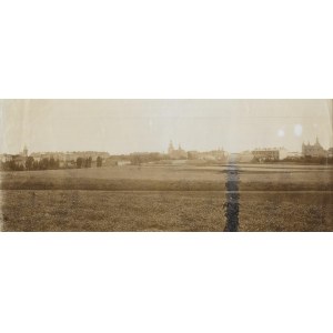 [PIOTRKÓW Trybunalski - Panorama der Stadt - Ansichtsfoto]. [Anfang des 20. Jahrhunderts]. Foto-Formular. 11,7x28,...