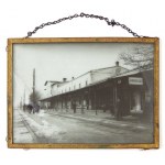[TRZEBINIA - dworzec kolejowy - fotografia sytuacyjna]. [1916]. Klisza szklana form. ca 13,...