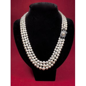 Sea pearl necklace