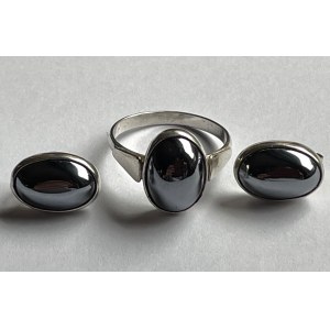 Set- a pair of earrings and a ring