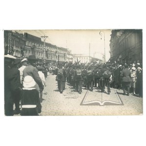 (WOJNA 1920 roku). Wiosna roku 1920. Marynarze Polscy na ulicach Kijowa.