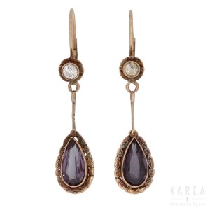 A pair of drop earrings, Poland, 1920-1931