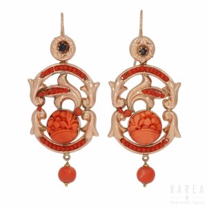 A pair of carved coral earrings, Italy, late 19th/early 20th century