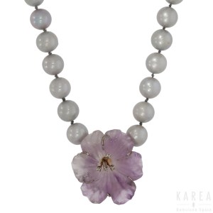 A pearl and carved amethyst necklace, 20th century