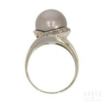 A pearl set ring, 21st century