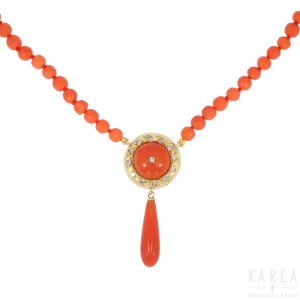 A coral bead necklace, 20th century