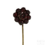 A garnet tie pin, late 19th/early 20th century