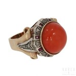 A coral set cocktail ring, Italy, 1920s-30s