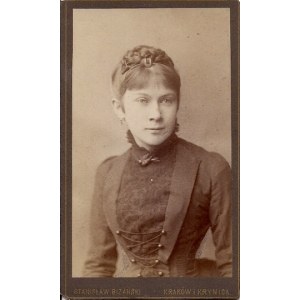 [FOTOGRAFIA portretowa - portret kobiety]. [nie przed 1891, nie po 1893]. Fotografia form. 9,3x5,...