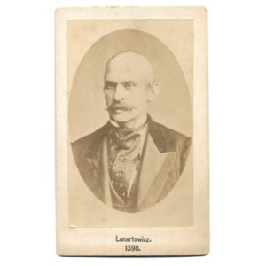 [LENARTOWICZ Teofil - fotografia portretowa]. [l. 60./70. XIX w.]. Fotografia w owalu form. 8,6x5,...