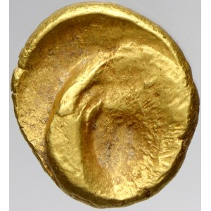 2. stol. př.n.l. Mušlový statér. Výrazný hladký hrbol, půlměsíc (7,27 g)