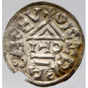 Boleslav II. (972-999). Denár. Cach-143, var. opisu pod kaplicí. n. vylomen