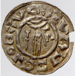 Boleslav II. (972-999). Denár. Cach-143, var. opisu pod kaplicí. n. vylomen