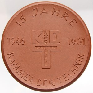 15. výročí Kammer der Technik 1946 - 1961. Hnědá kamenina 61 mm, původní orig. etue