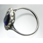 Platynowy pierścionek z diamentami i syntetycznym szafirem, ekspertyza