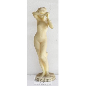 Figurka - Wenus, tworzywo, wys. 22 cm