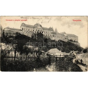 1908 Veszprém, várrészlet a püspöki palotával. Hárics János kiadása (EK)