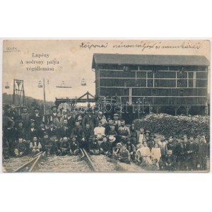 1909 Lupény, Lupeni; A sodronypálya végállomása, bánya iparvasút, csoportkép. Adler fényirda / industrial railway...